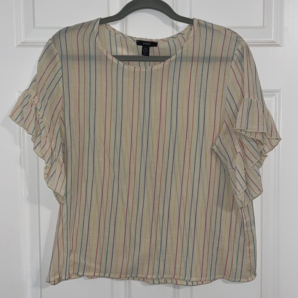 Lightweight linen material with flutter sleeves